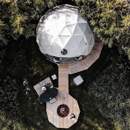 Beautiful Olive Pod Geo Dome House With Hot Tub Hotel East Horsley Exterior photo