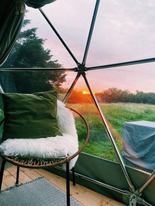 Beautiful Olive Pod Geo Dome House With Hot Tub *